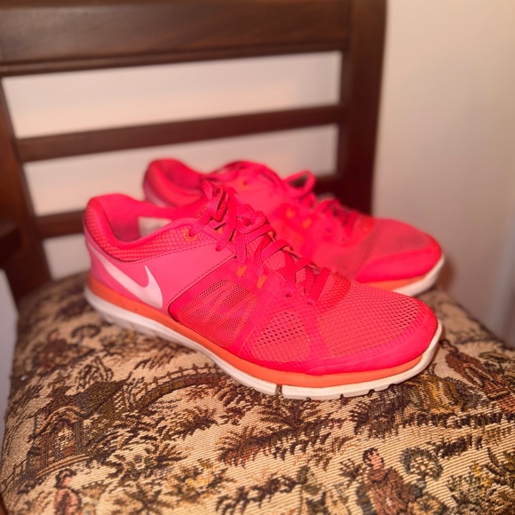 🔥 Nike Flex Women’s Training Running Shoes – Hot Pink / Orange – Size 8 - Picture 2 of 14